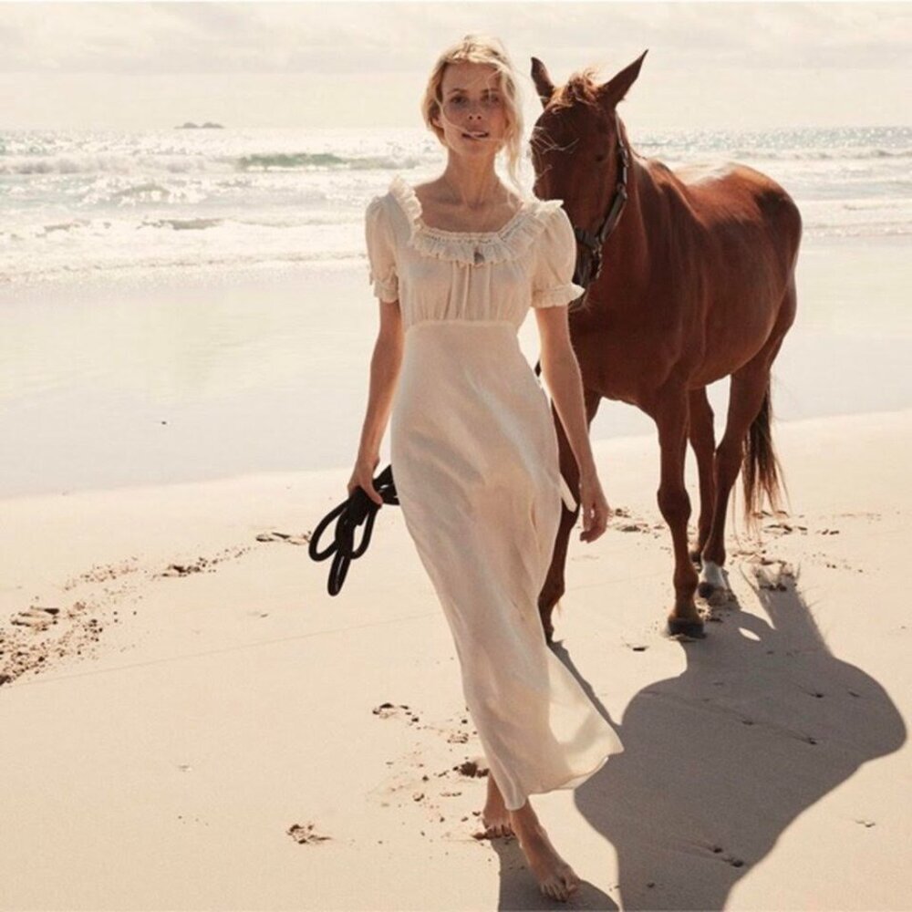 Elegant Cream Puff-Sleeve Maxi Dress